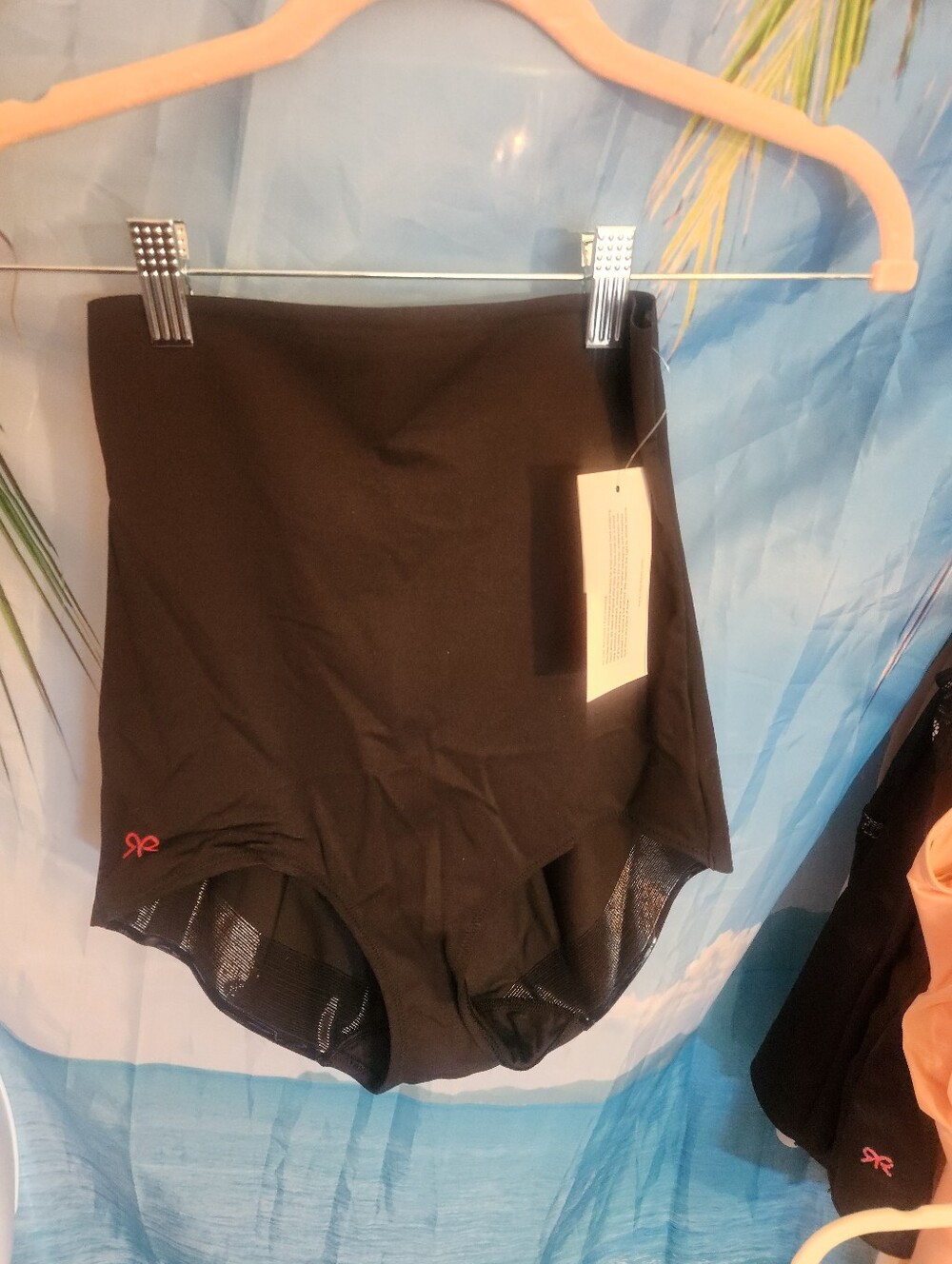 🆕️🎀 Size L Ruby Ribbon Everyday High Waist Brief